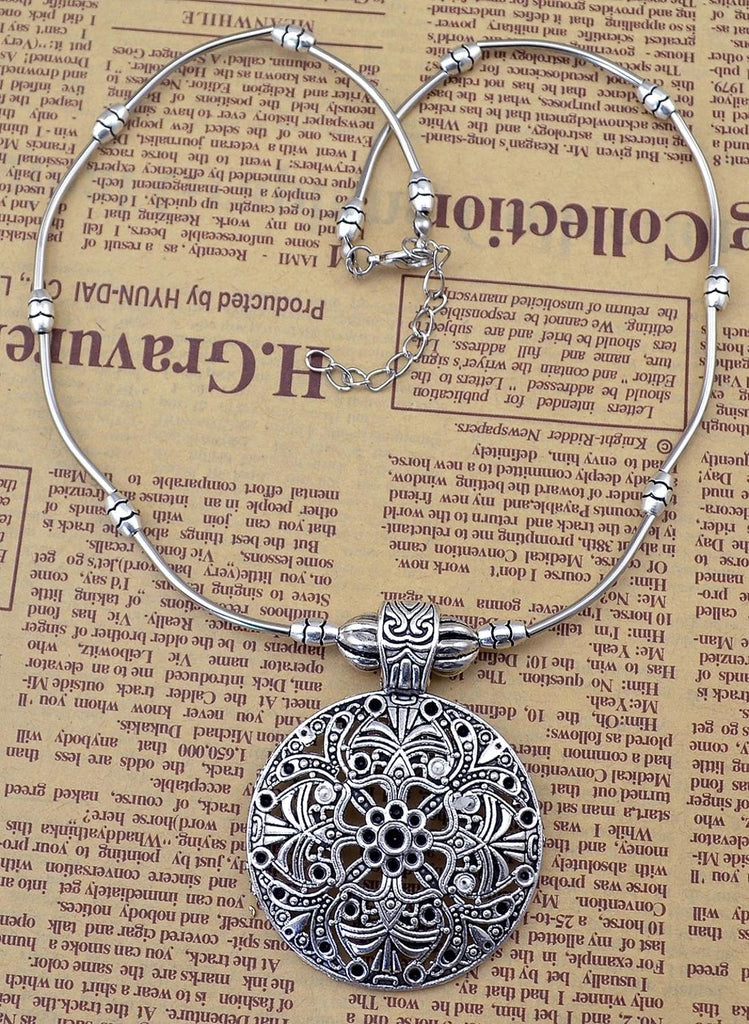 Bohemian Vintage Alloy Round Hollow Out Pendant Necklace Carved Flower Women Necklace Party Jewelry Tribal Afghan Gift