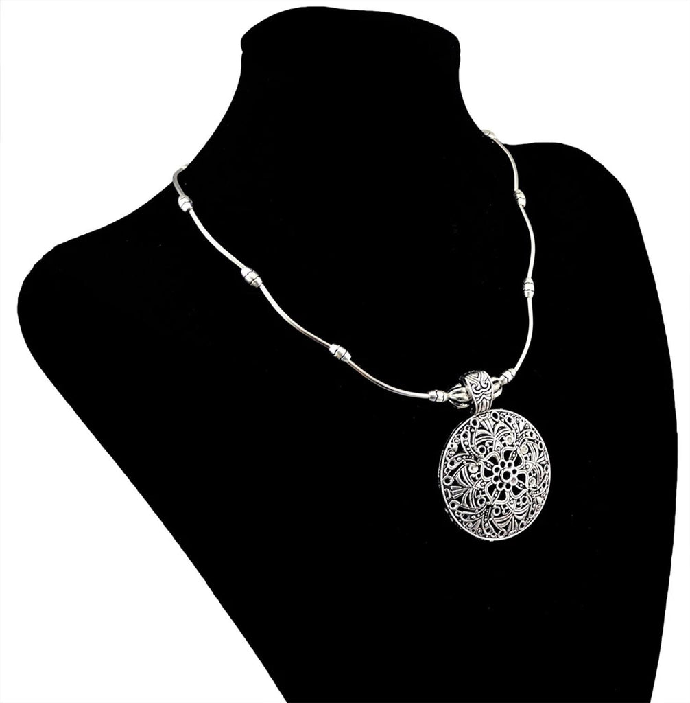 Bohemian Vintage Alloy Round Hollow Out Pendant Necklace Carved Flower Women Necklace Party Jewelry Tribal Afghan Gift