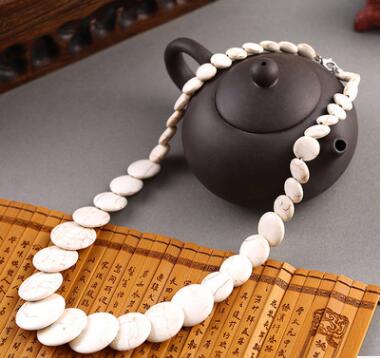 Boho Vintage Round Flat White Turquoises Beads Necklace Elegant Natural Stone Strand Choker Necklaces For Women Girls Gift