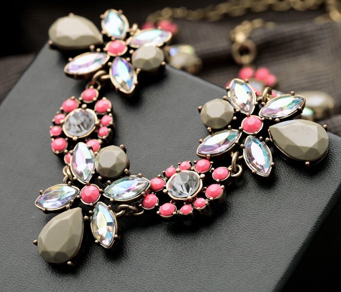 Bulk Price Jewelry of the Hottest  Women Resin Plant Shiny Gold Color Choker Necklace