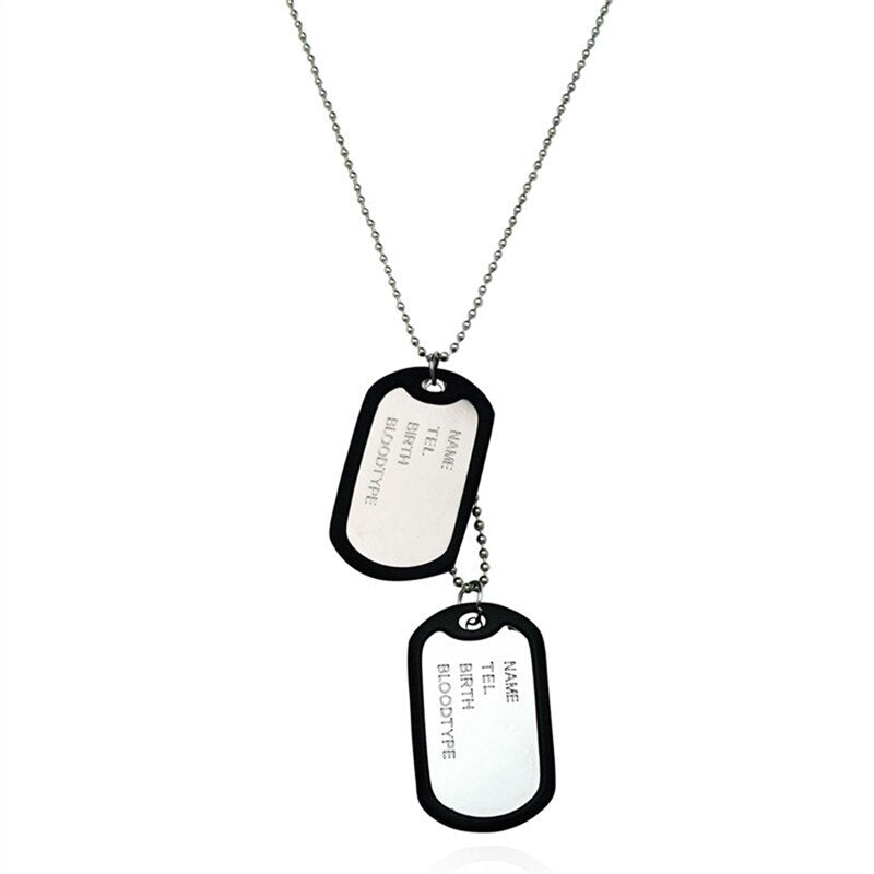 Cadena de eslabones estilo militar para hombre, colgante con letras de cuatro filas, doble fila, color negro
