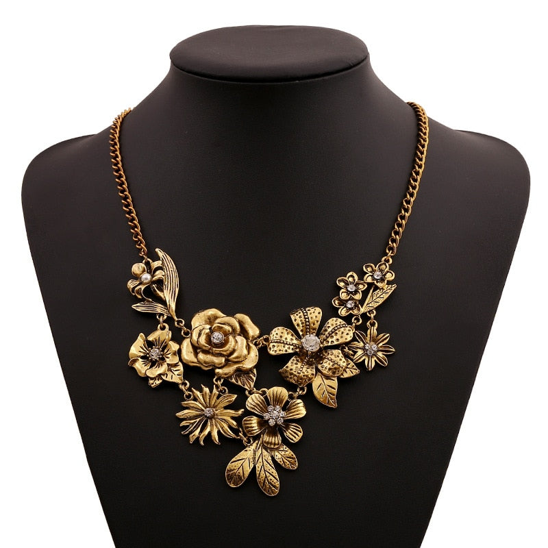 Camellia Chrysanthemum Rose Variety of Flower Combinations Bib-style Vintage Crystal Necklace with Rhinestones Collar Choker