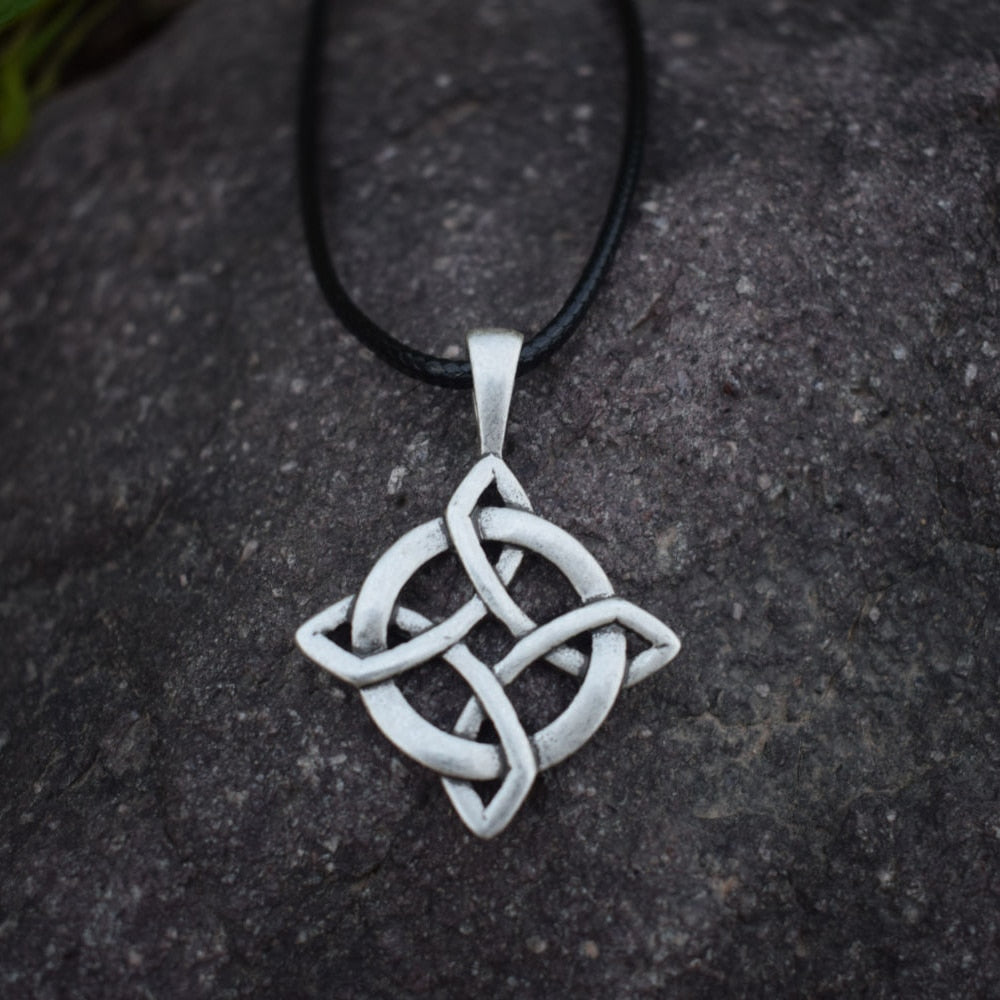 Celtic Knot Necklace Irish Celtic Round Pendant Necklace Sanlan Jewelry Birthday Gift