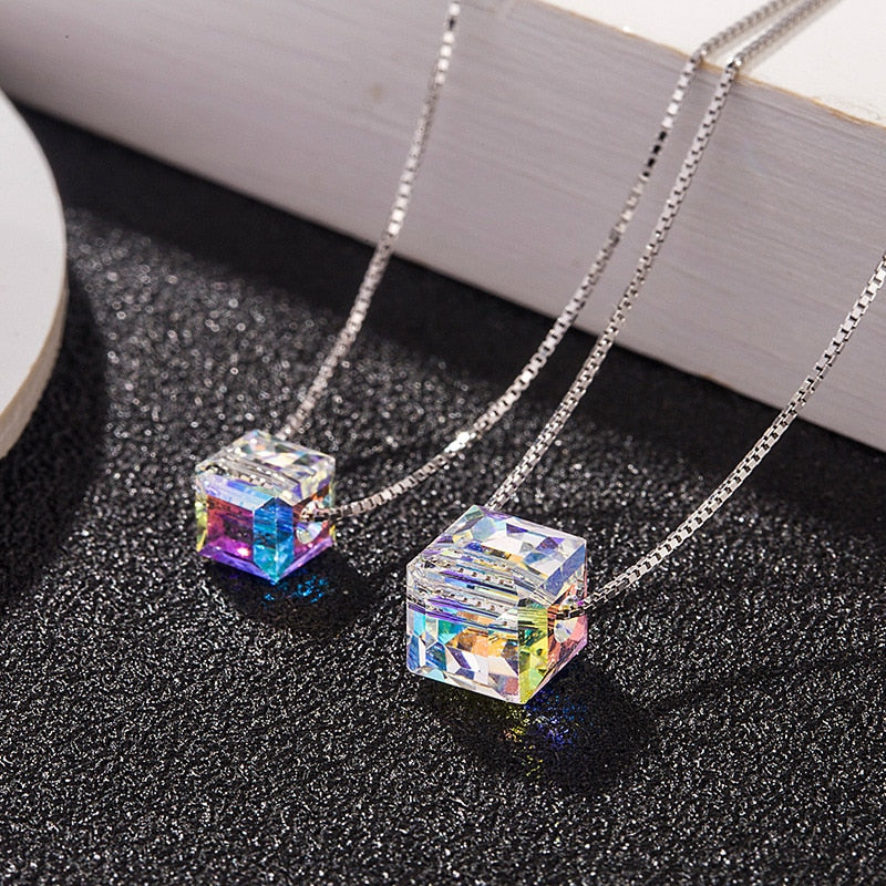 Chain Ladies Charm Necklace Jewlery Aurora Cube Sugar Pendant Necklace Austrian Dazzle Crystal Jewlery Collier Femme BFF