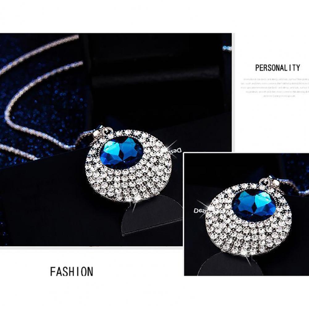 Chain Necklace Rhinestone Inlaid Vintage Long Round Luxurious Pendant Necklace Shiny Jewelry for Women