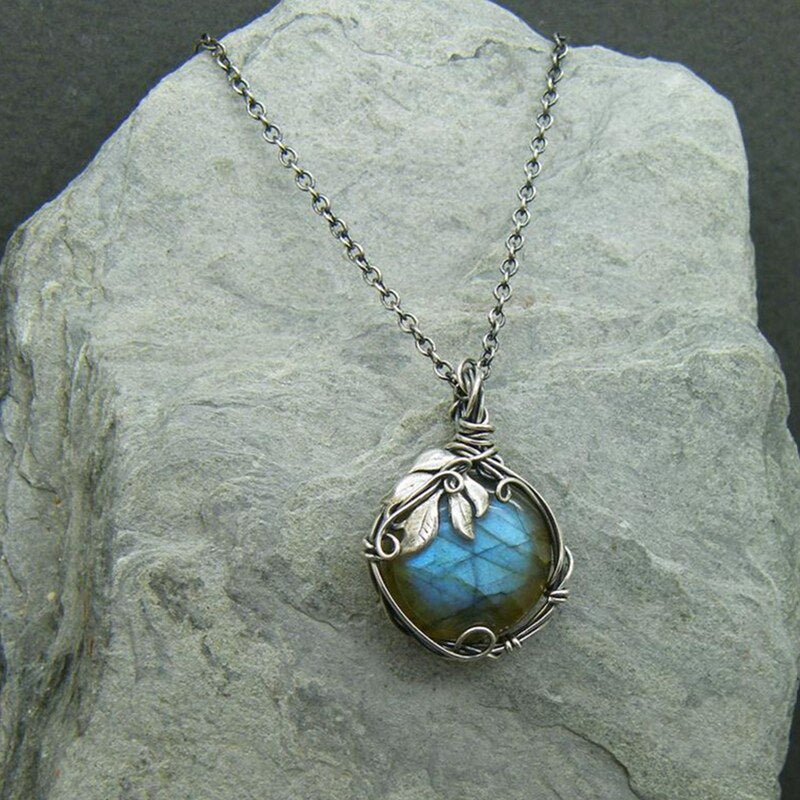 Collar botánico con labradorita tallada para mujer, piedra Natural azul, piedra lunar rugosa, joyería