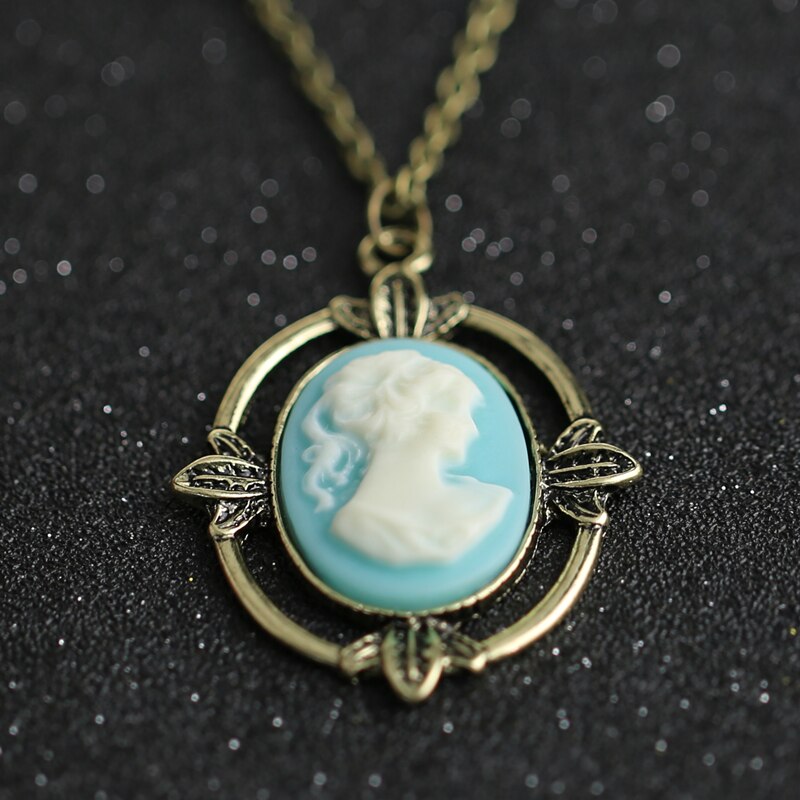 Collar de Aries de los vampiros, colgante de cabeza de belleza Vintage, joyería Retro de moda para hombres y mujeres, venta al por mayor