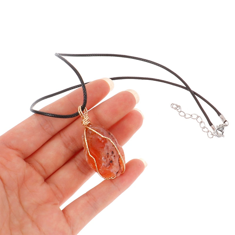 Collar de cornalina envuelta a mano para hombres y mujeres, piedra Natural curativa, Chakra de cristal, piedra de nacimiento de Julio, alambre rugoso, 1 unidad