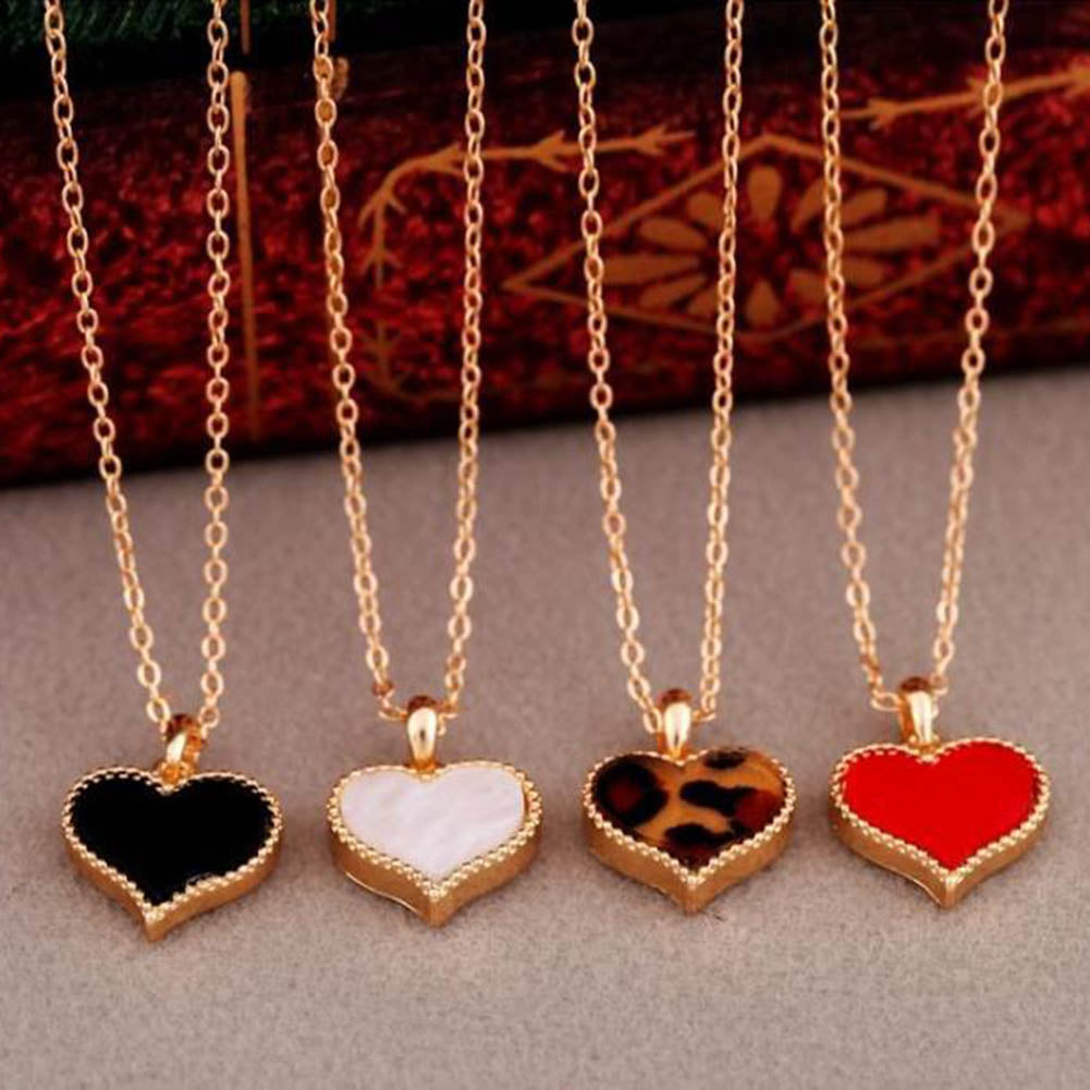 Color-Random-Fashion-Personality-Love-Short-Necklace-Korean-Women-Love-Jewelry