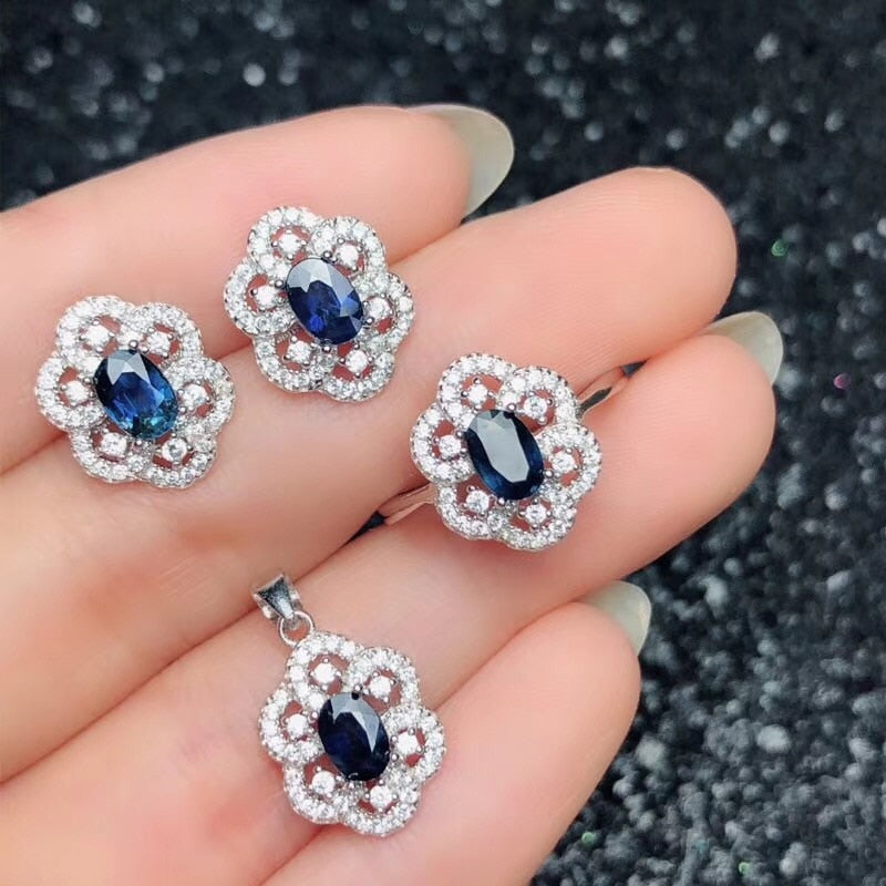 Columbia natural emerald set ring earrings necklace fashionable with new design quality 925 Silver