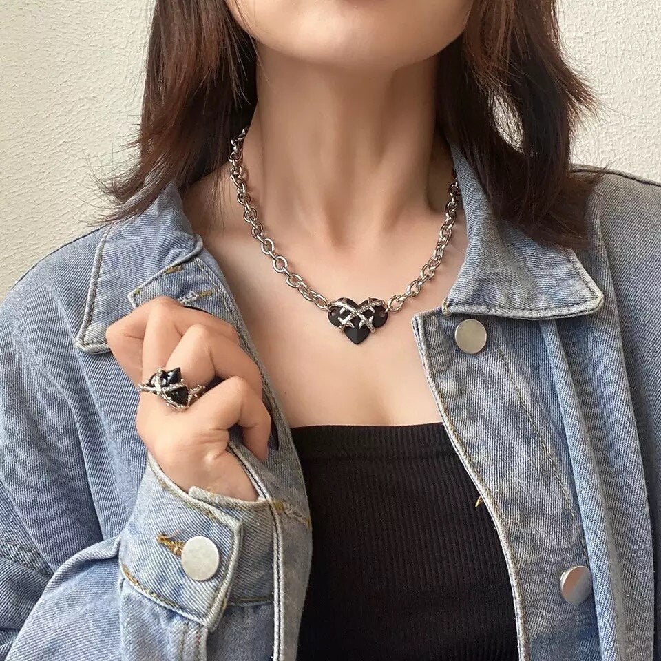Creative Punk Gothic Thorns Love Heart Stainless Steel Chains Necklace for Women Party Jewelry Gifts Hallowen  Choker