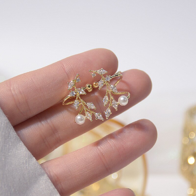 Creative design leaf copper inlaid zircon ear clips without pierced women's 14K real gold plating Korean earrings jewelry
