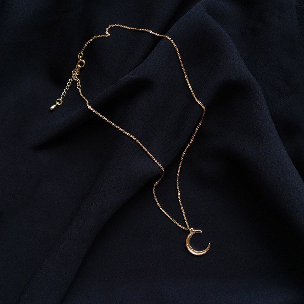 Crescent Moon Pendants Necklaces Simple Jewelry For Women Gold Color Clavicle Chain Collares Collier Femme