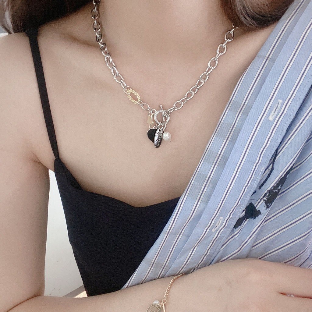 Cross Border Necklace INS Cold Style Contrast Color Love Buckle  Trendy High-Grade Choker Chain for Women