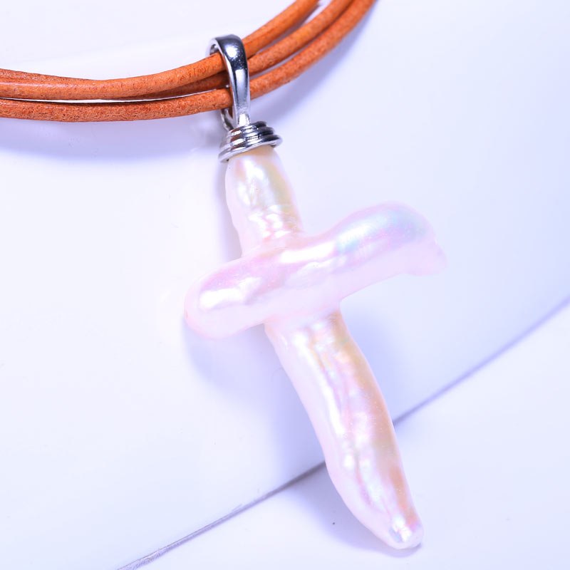 Cross The Pearl Pendant Leather Cord Pendant Necklace Shape Randomly