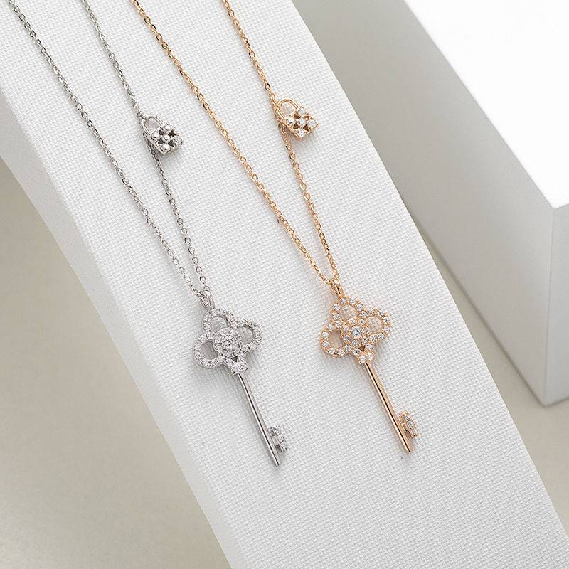Crystal Vintage Lock Key Pendant Necklace Women Light  woman rhinestone necklaces Dress Jewelry