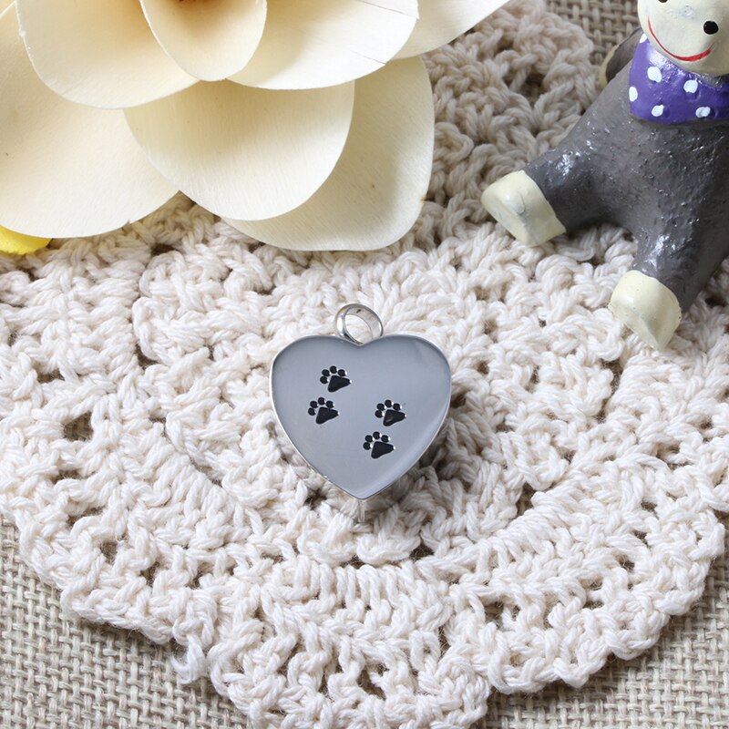 Cuatro huellas de pata en mi corazón-joyería de cremación para cenizas-COLLAR COLGANTE de urna de mascota incluyendo Kit de relleno gratis
