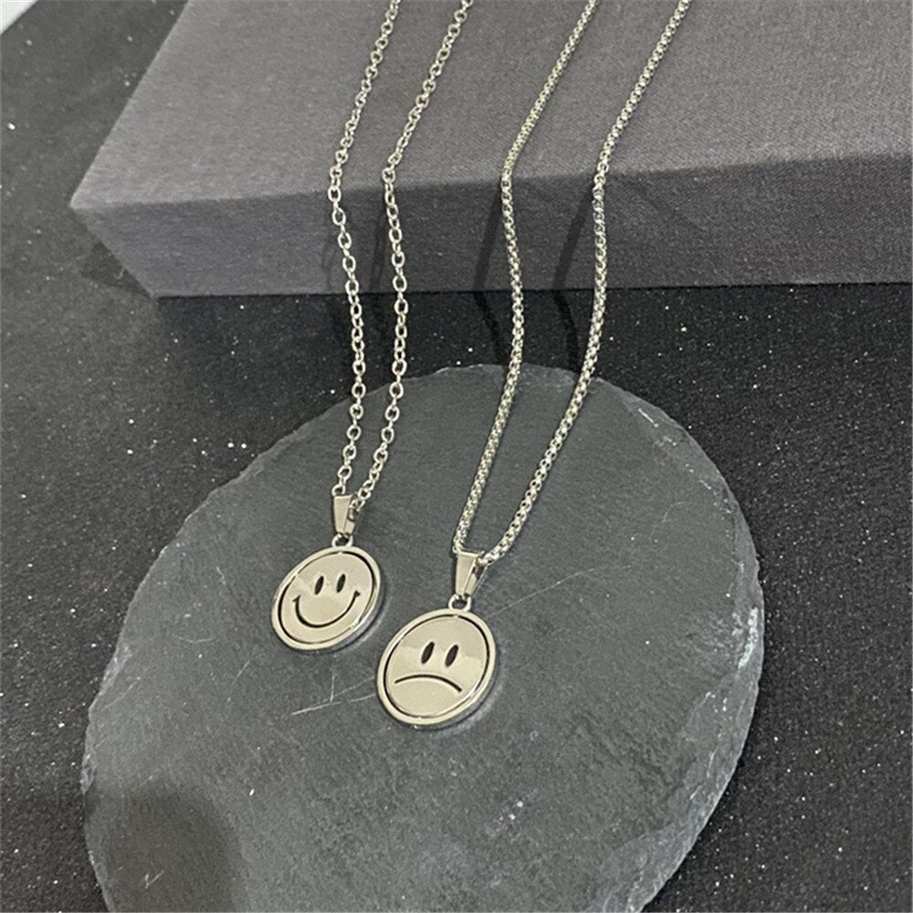Cute Double-sided Rotating Smiley Face Pendants & Necklace Women Simple Design Silver Color Smiling Faces Choker Jewelry A976