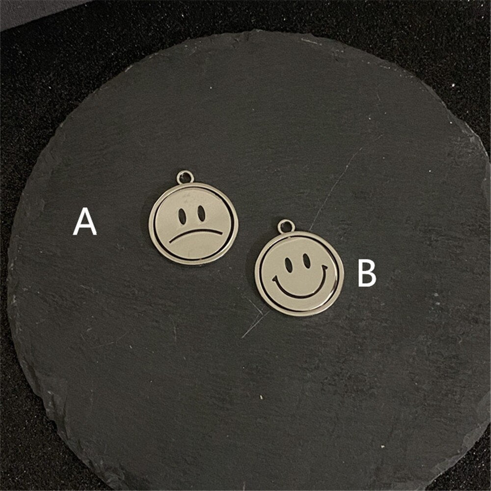 Cute Double-sided Rotating Smiley Face Pendants & Necklace Women Simple Design Silver Color Smiling Faces Choker Jewelry A976