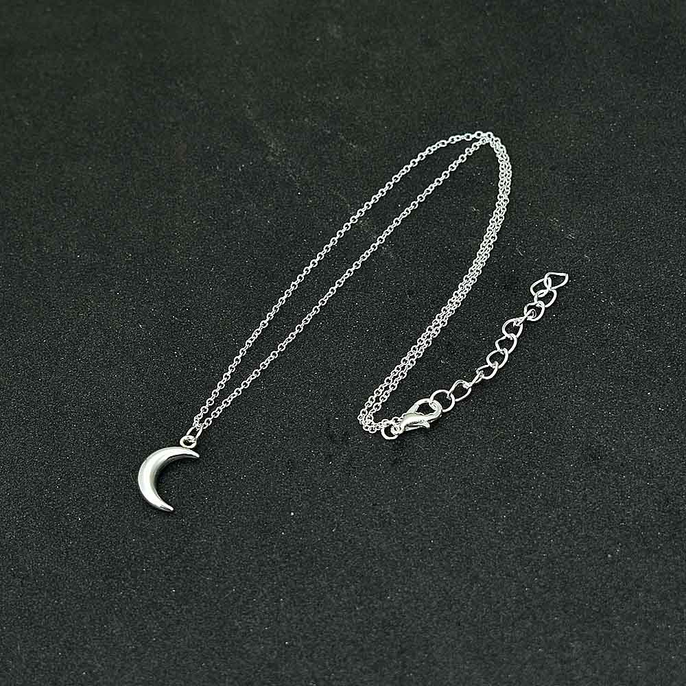 Cute Moon Pendant Necklaces For Women Bohemia Silver Color Chain Choker Necklace Simple Jewelry Bijoux Collares