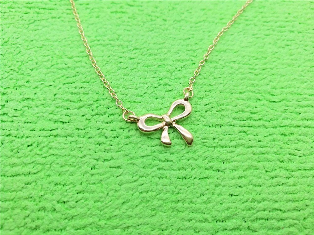 Cute and compact Bow Necklace for Women's Wedding Lucky Blessing hollow bow-knot small rosette pendant Necklace Jewelry