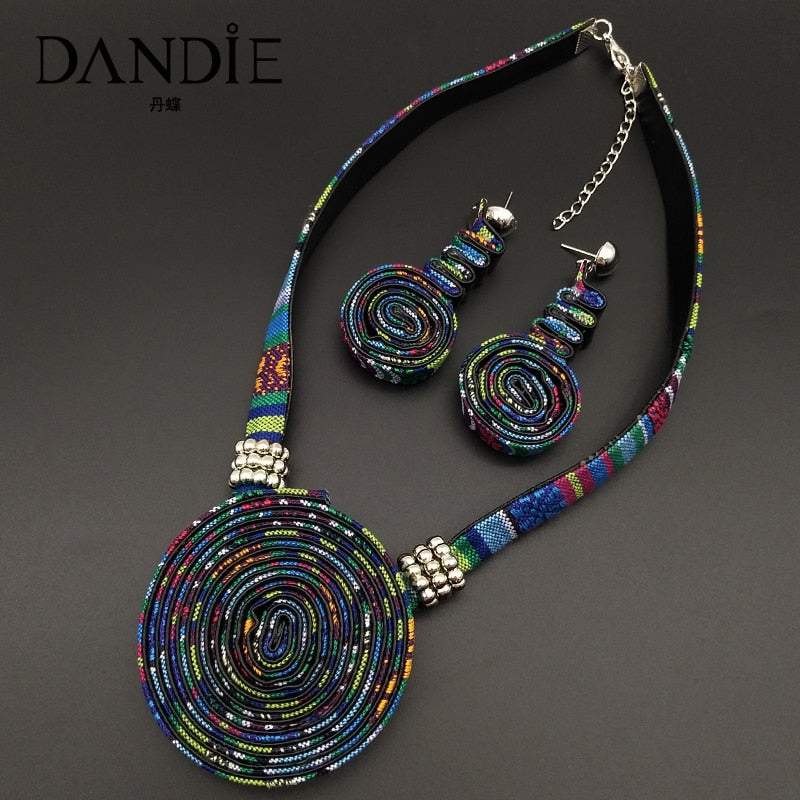 Dandie Fashionable leather cloth art necklace, the female of ethical wind is acted the role of article
