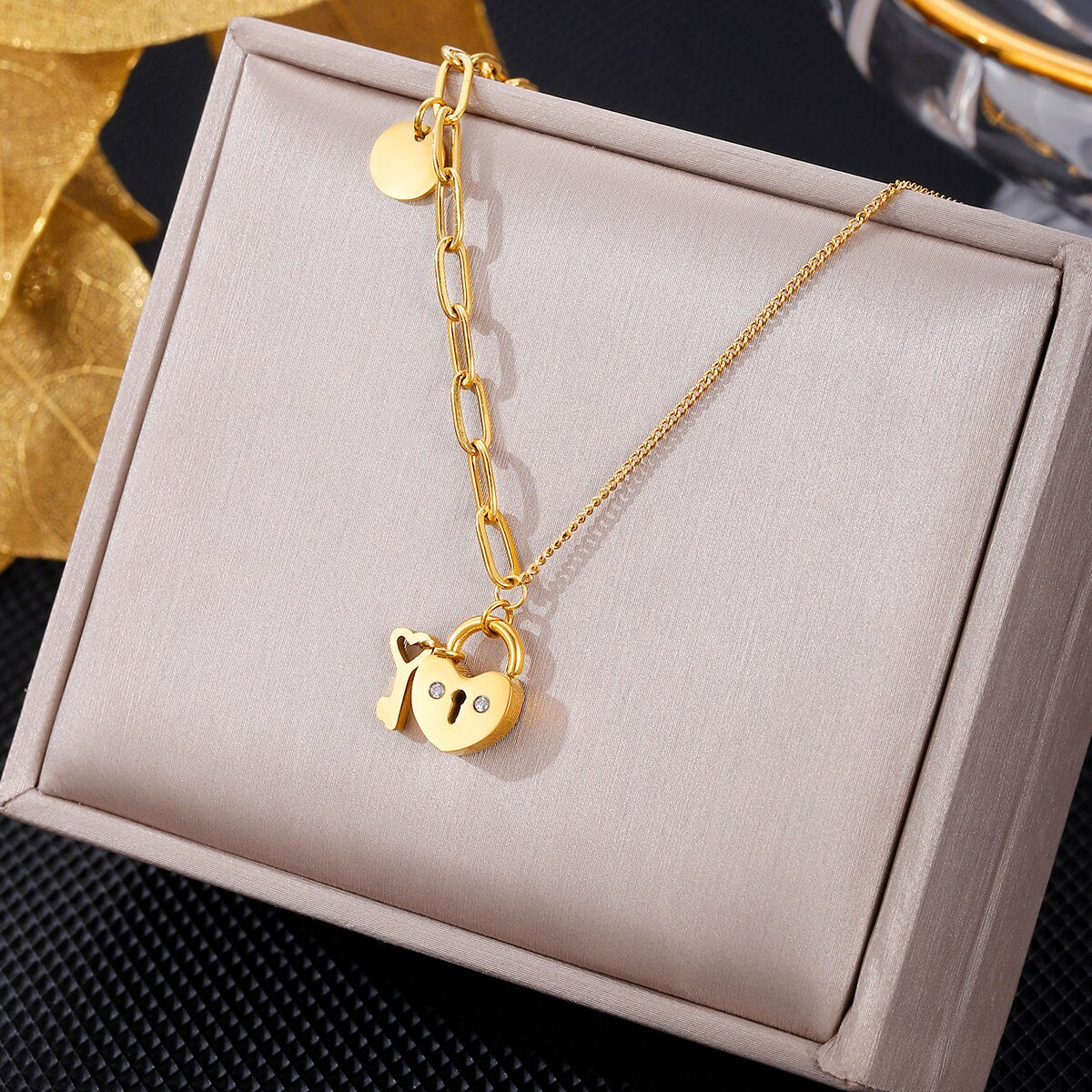 Do Not Fade Kpop Gold Heart Key Pandent Necklace for Women Trendy Goodluck Stainless Steel Chain Necklaces Party Girls Jewelry