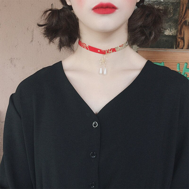 Doreen Box Vintage Chinese Style Women Choker Flower Bird Gold Pendant Hollow Out Imitation Pearl Clavicular Chain Neckalce, 1PC