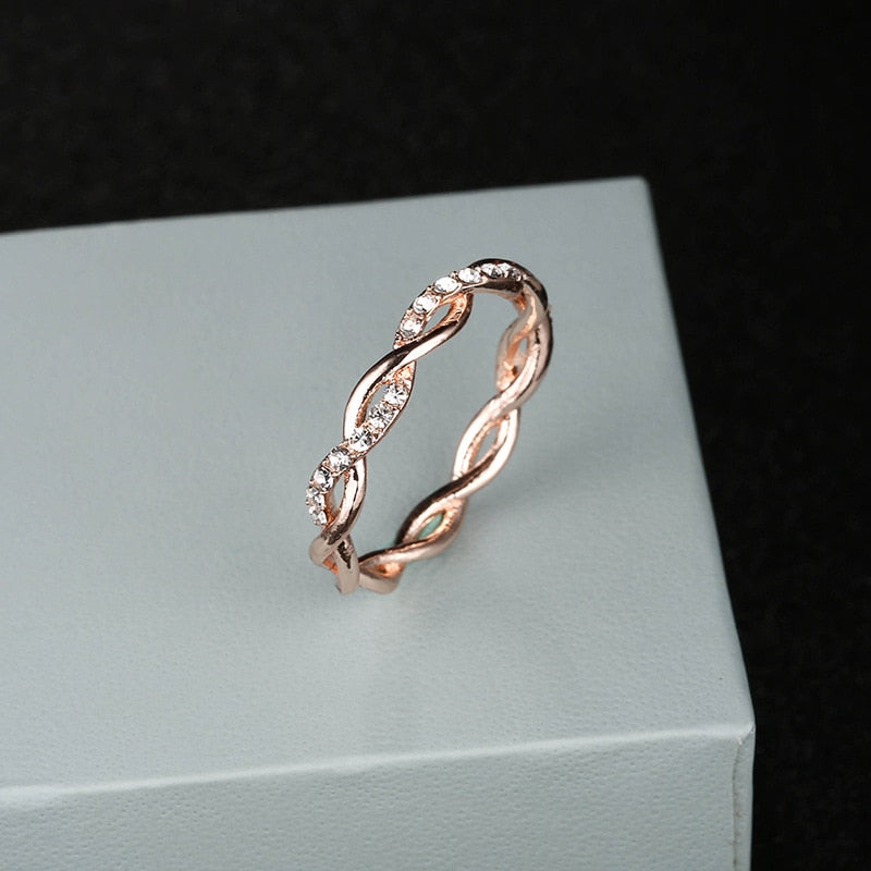 2020 New Trendy Twist Ring Gold / Rose Gold Color Women Jewelry Wedding Ring Rhinestone Fashion Wholesale 1 Piece