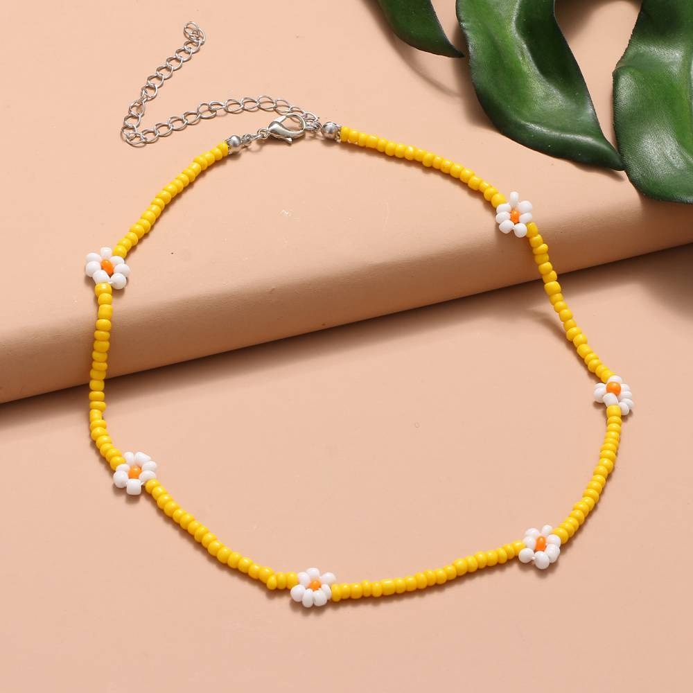 EN 2021 Korea Lovely Daisy Flowers Colorful Beaded Charm Statement Short Choker Necklace for Women Vacation Jewelry