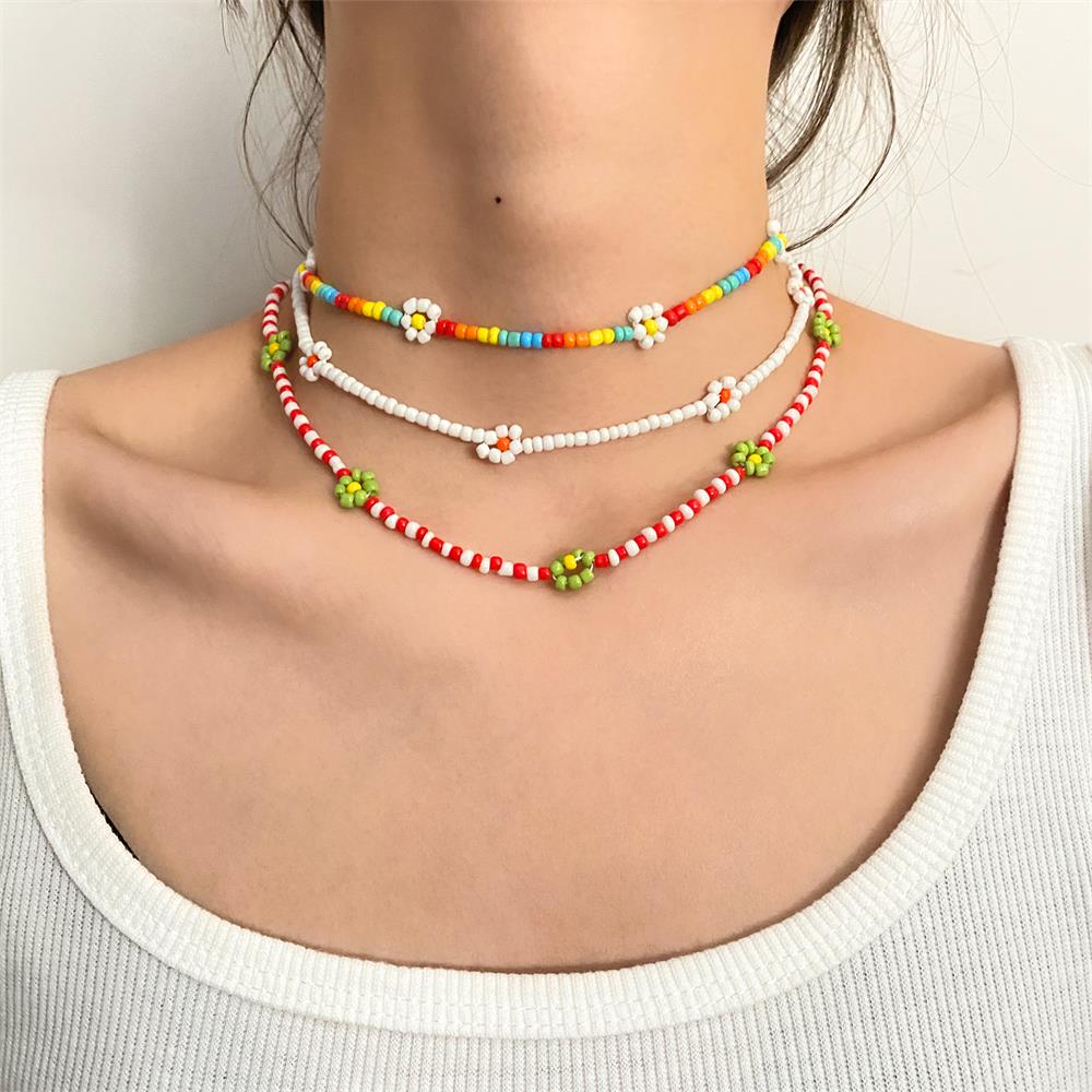 EN 2021 Korea Lovely Daisy Flowers Colorful Beaded Charm Statement Short Choker Necklace for Women Vacation Jewelry