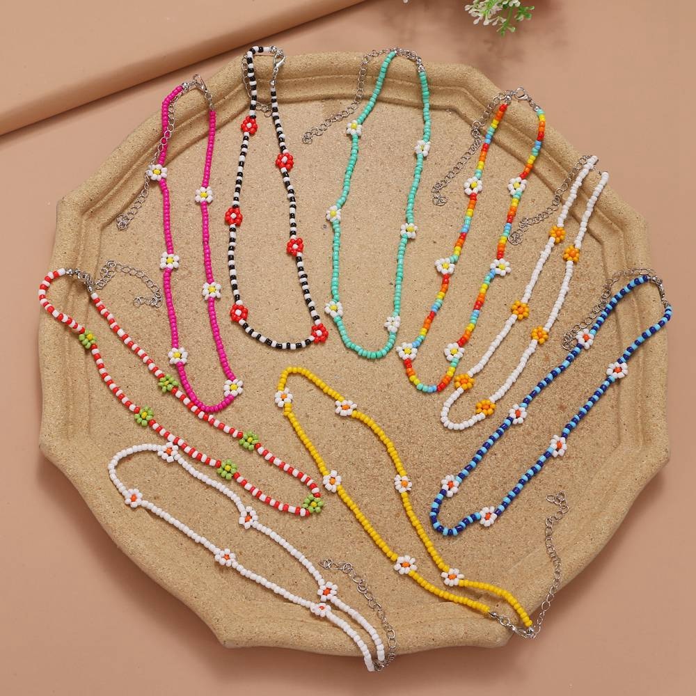 EN 2021 Korea Lovely Daisy Flowers Colorful Beaded Charm Statement Short Choker Necklace for Women Vacation Jewelry