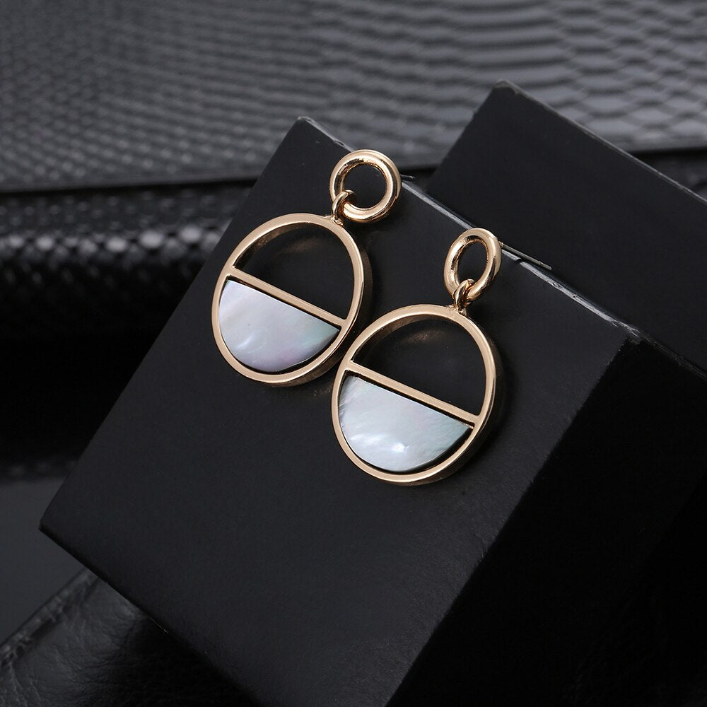 Elegant Colorful Shell Stud Earrings For Women Round Circle Gold Silvery Geometric Earring For Girl Wedding Party Gifts 2022 New
