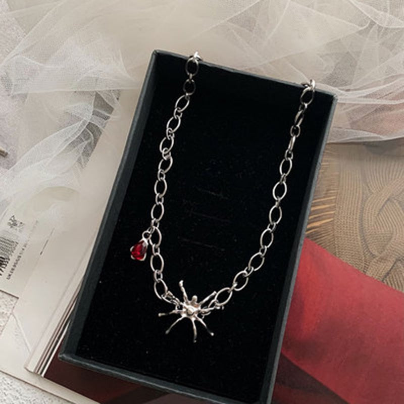 Europe and America Trendy Necklace For Women Spider Pendant Gothic Black Gold Tone Clavicle Chain Female Personality Jewelry