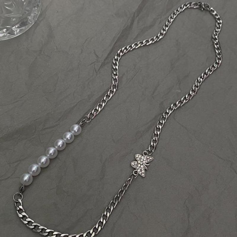 European And American Style Pearl Butterfly Necklace 2021 Cool Style Titanium Steel Clavicle Chain Hip Hop Trend