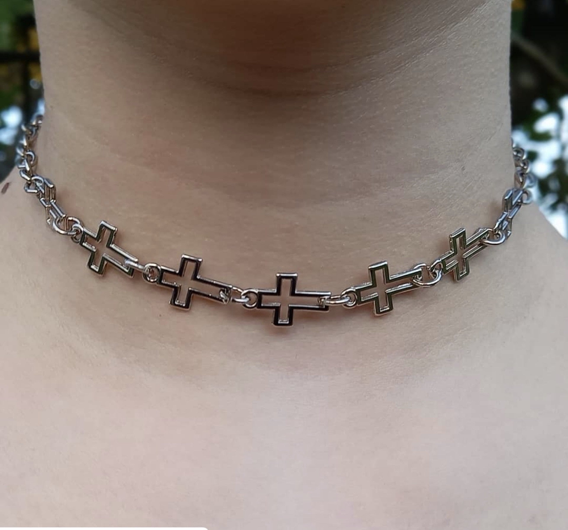 European Minimalist Metal Hollow Cross Chains Choker for Women Hip Hop Party Night Club Vintage Necklaces Female Jewelry