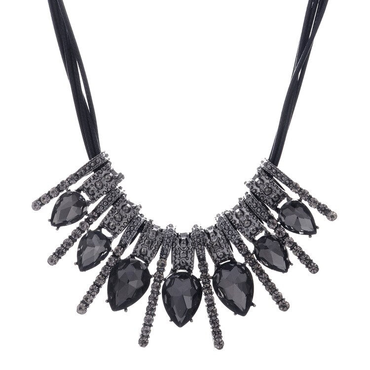 European and American style ladies full of crystal exaggerated strips of water and many leather rope clavicle necklace