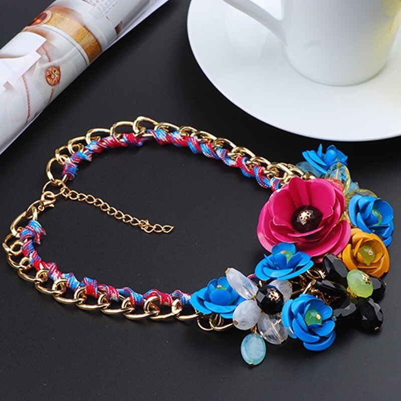 Exaggerated Handmade Colorful Crystal Flower Necklace Retro Women Collar Clavicle Chain Choker Bib Statement Necklace Accessory