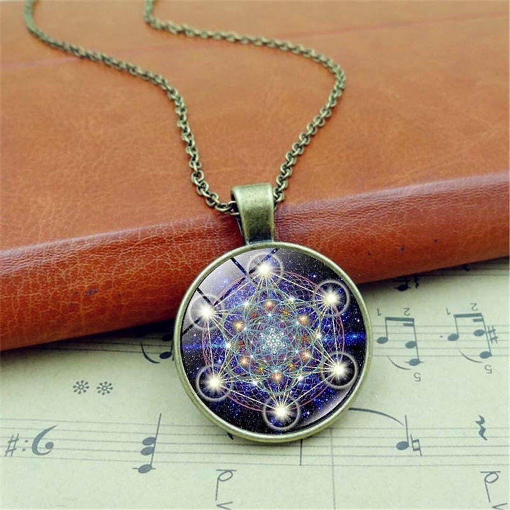 Exquisite Cube Sacred Geometry Photo Convex Glass Man Pendant Necklace Creative Personality Party Jewelry Accessories