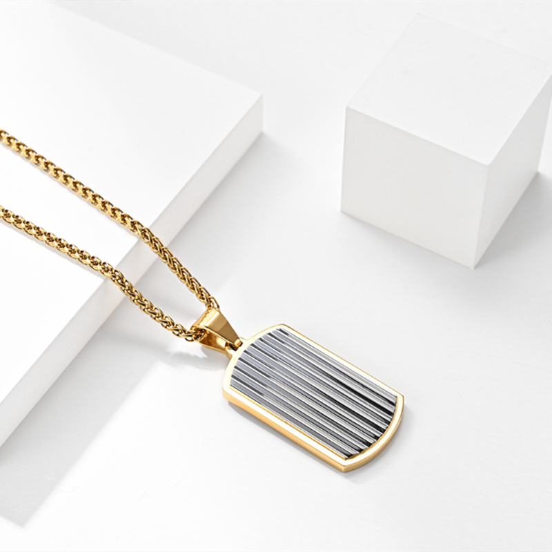 EyeYoYo Titanium Steel Personality Military Pendants Domineering Glossy Military Medal Necklaces Men's American Soldiers Listed