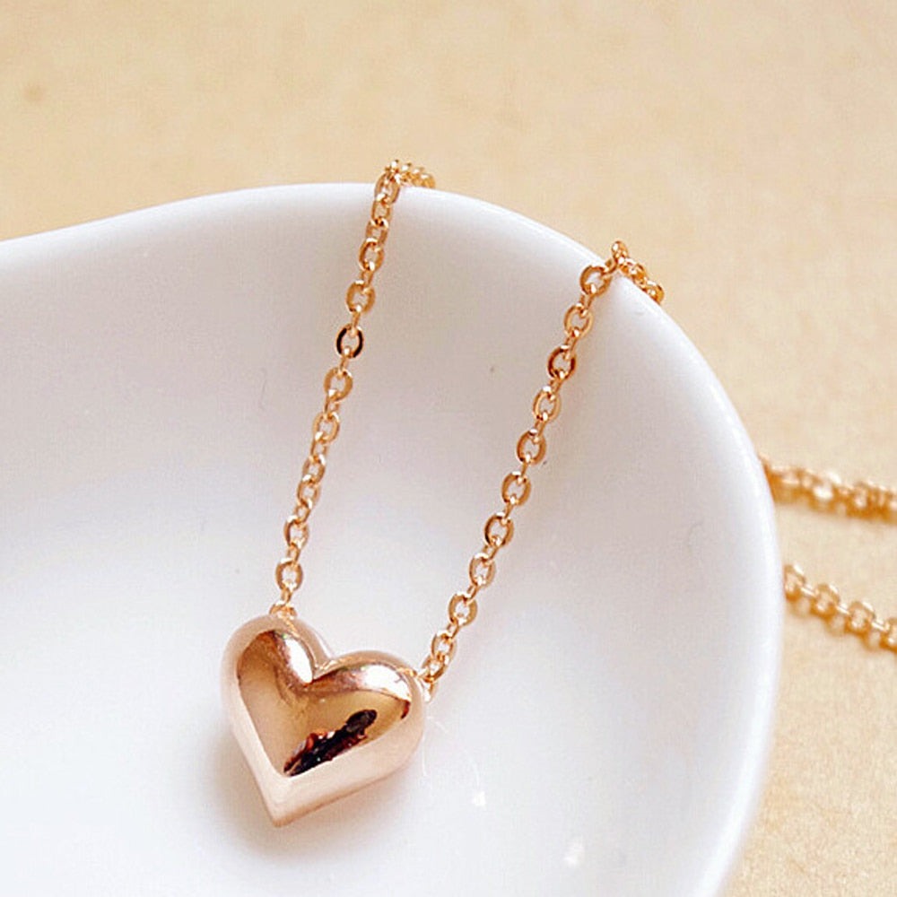 Specials! Beautiful peach heart necklace / new fashion simple short necklace female clavicle pursuit of love necklace