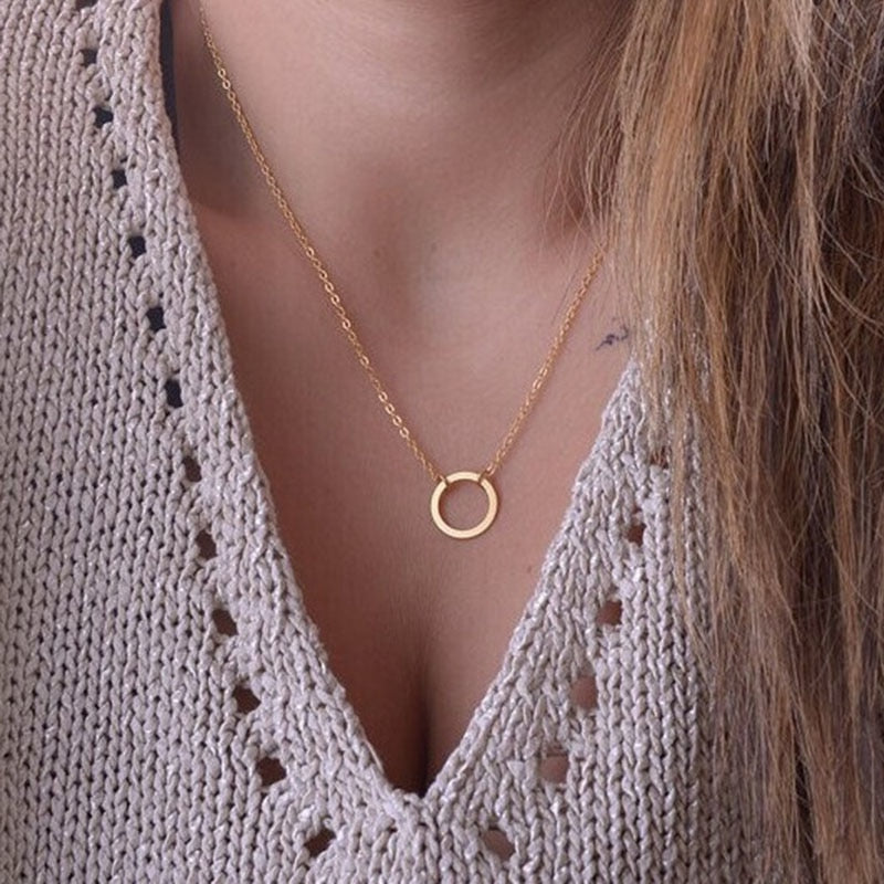 Fahion Simple Style Round Ciecle Women Necklace Fine Chain Pendant Ladies Charm Elegant Women Jewelry Short Chain