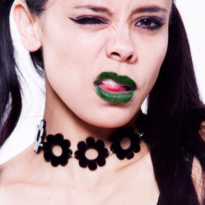 3 Colors Cute Flower Acrylic Chokers Necklaces For Women Stylish Transparent Statement Necklaces Collar Jewelry E19024