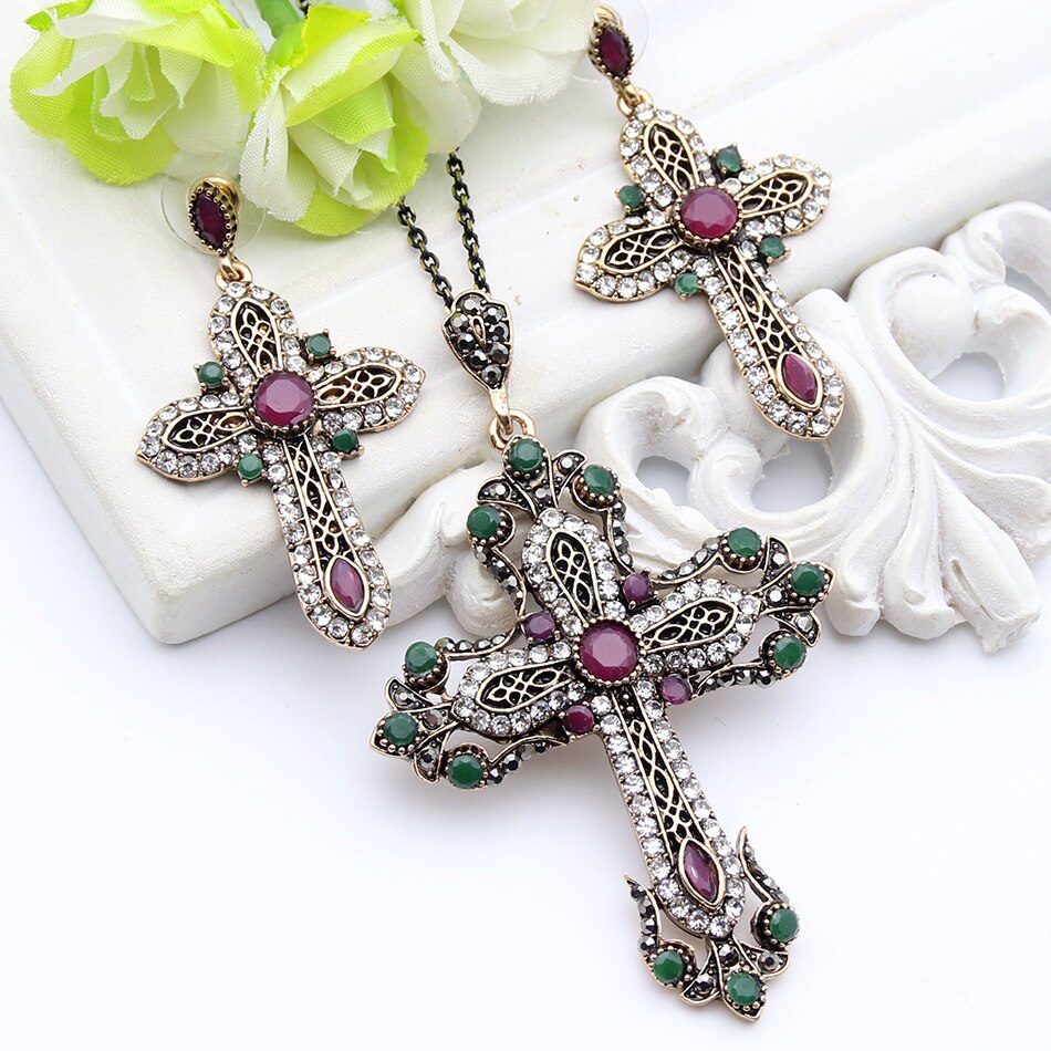 Ethnic Religious Jewelry Flower Cross Necklace Antique Gold Color Resin Women Sacred Spiritual Symbol Pendant Necklace