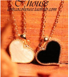 XL187-Korean-jewelry-white-peach-Gossip-Girl-Serena-same-paragraph-clavicle-chain-necklace-love-Clover-Free