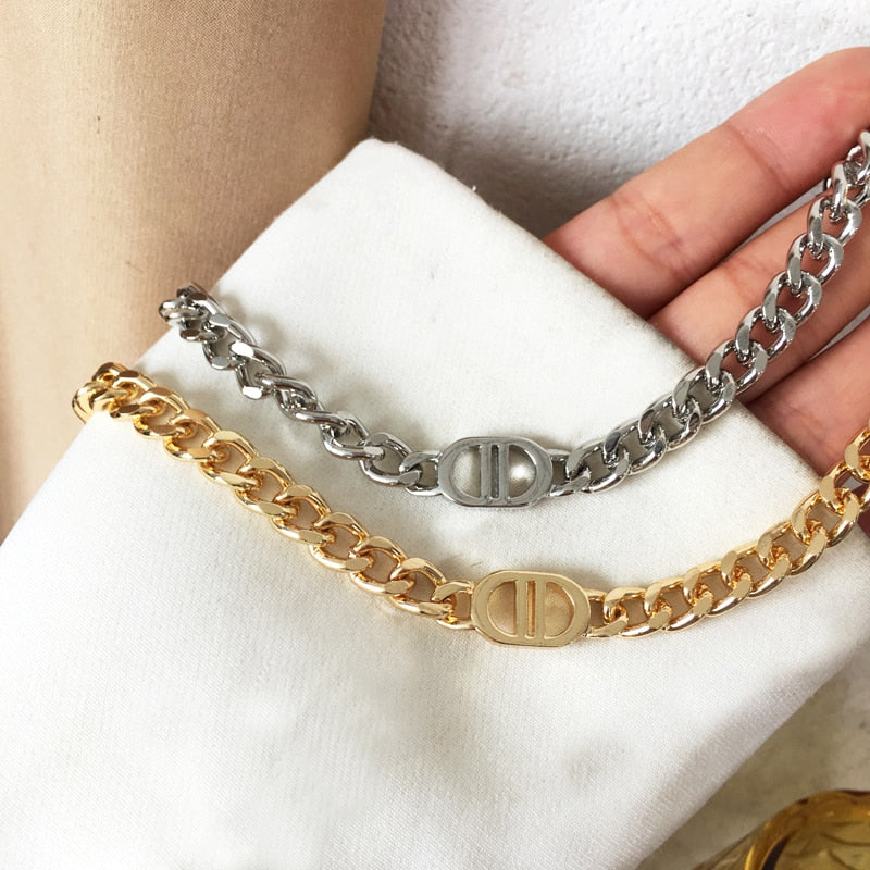 Letter CD Women Neckchain Retro Simple Metal Necklace Elegant Immortal Girls Clavicle Chain Double D Choker Jewelry2202Y