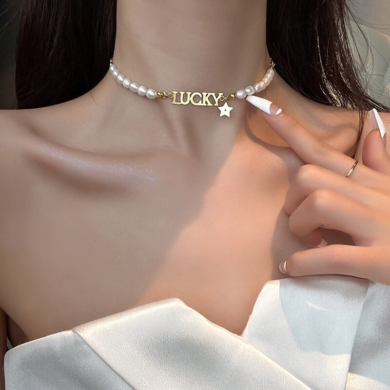 Letter Lucky Pendants Necklace Women Vintage French Romantic Style Freshwater Pearls Clavicle Chain Trend Splice Jewelry