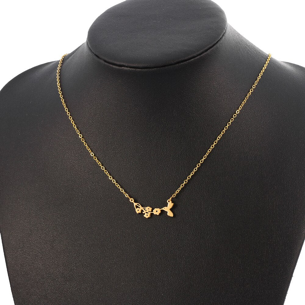 Lovely Bird And Flower Charm Necklace Costume Jewelry for Women Gold Color Lovely Bird Bites Branch Necklace For Women