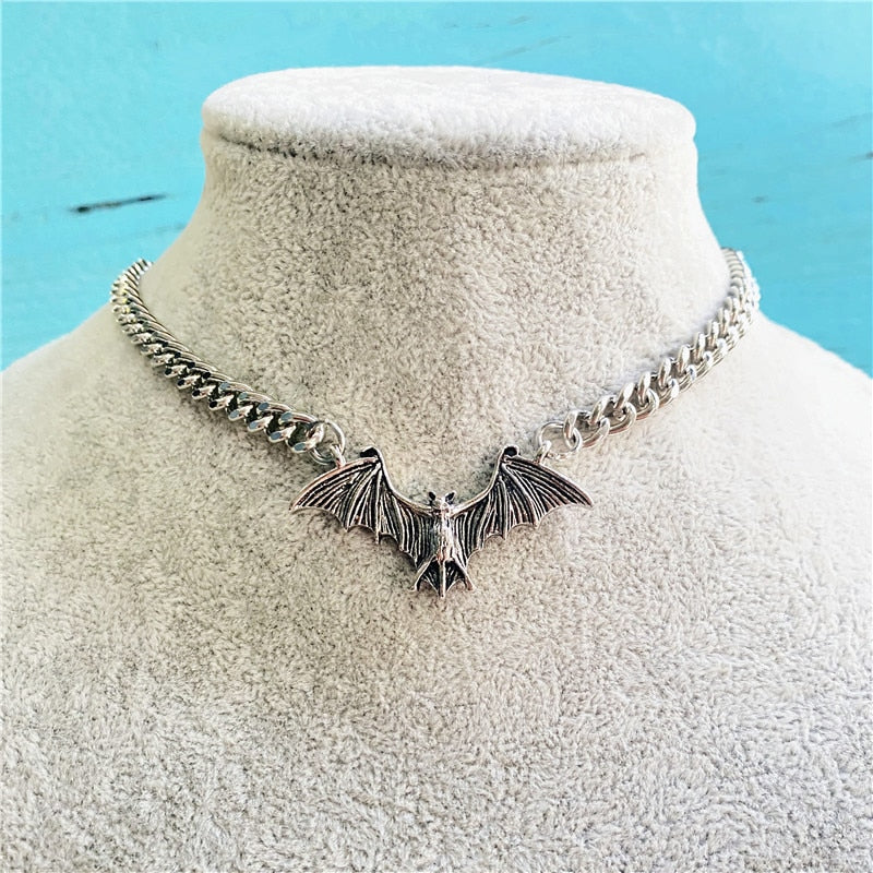Vintage Punk Gothic Bat Chain Necklace For Women Animals Choker Halloween Collar Hip Hop Girls Jewelry Gift