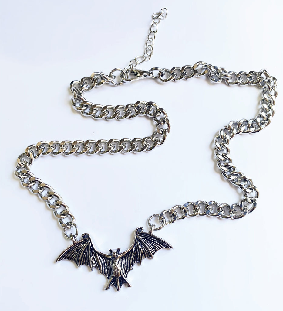 Vintage Punk Gothic Bat Chain Necklace For Women Animals Choker Halloween Collar Hip Hop Girls Jewelry Gift